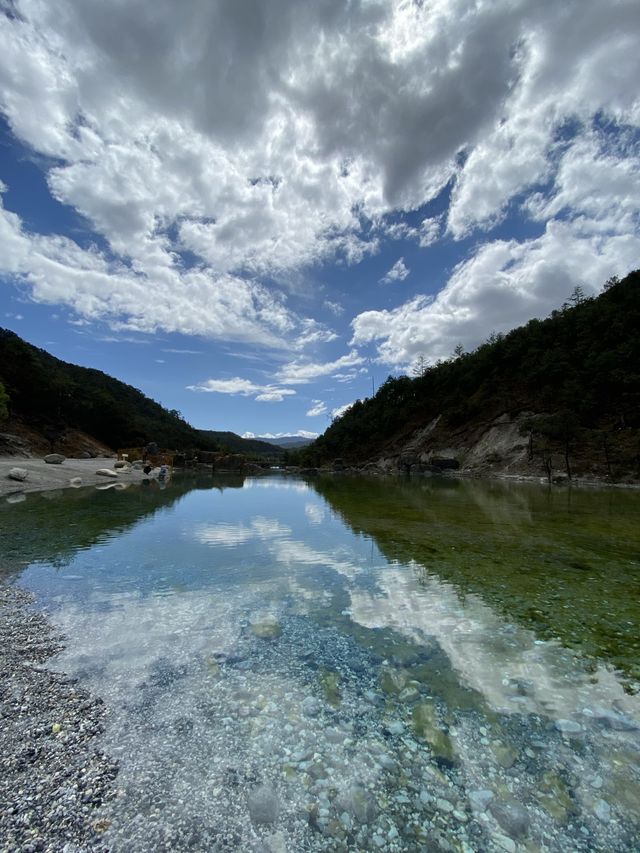 Glacial ponds of the Blue Moon Valley