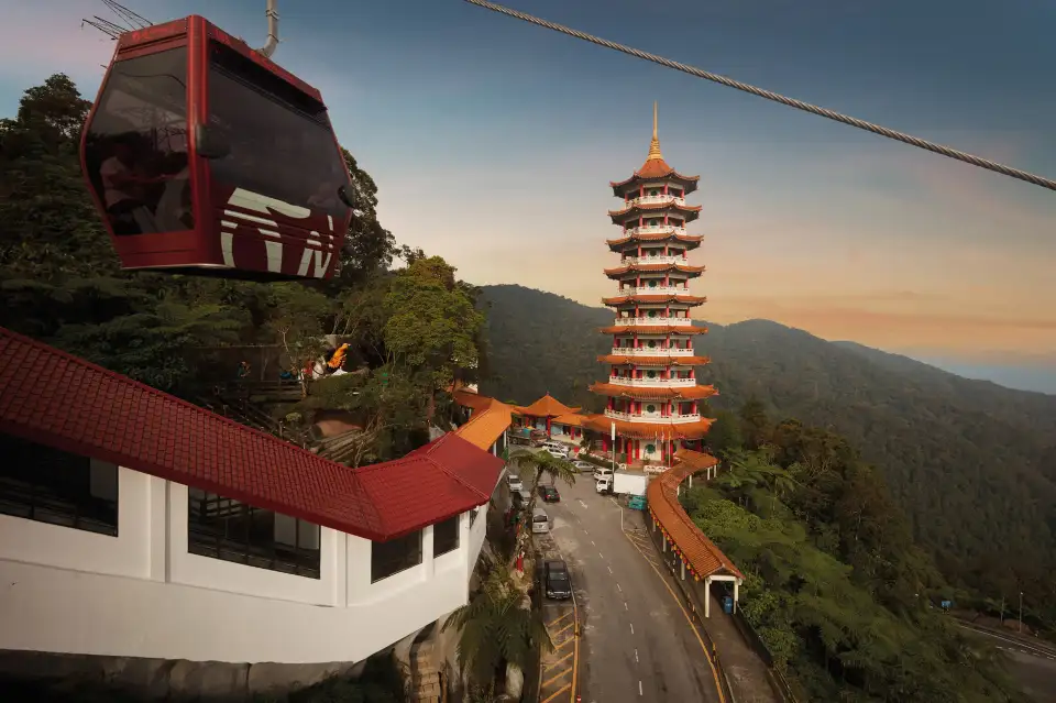 3_Awana SkyWay (Formerly known as Genting Highlands Premium Outlets Cable Car)