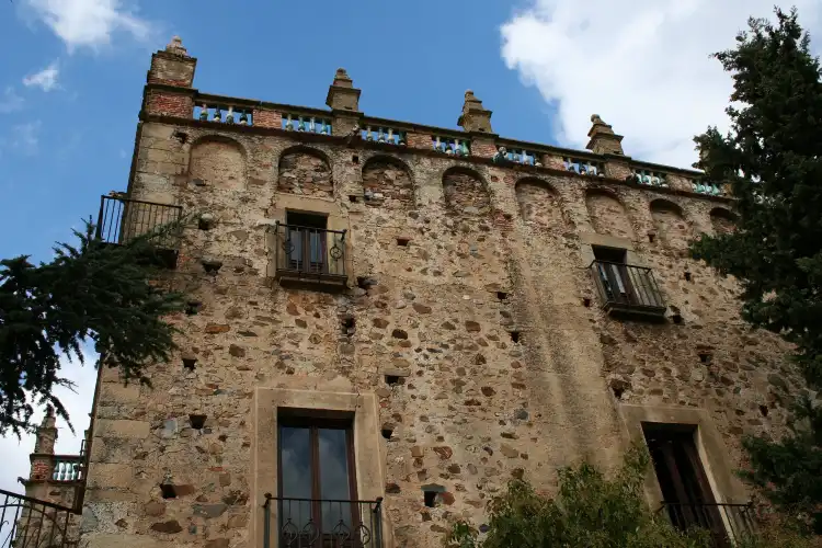 Hotels near Cáceres Museum