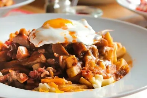 NomNomNom Poutine