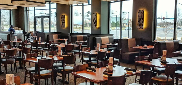 CRAVE American Kitchen & Sushi Bar (The Shoppes at Arbor Lakes - Maple Grove)