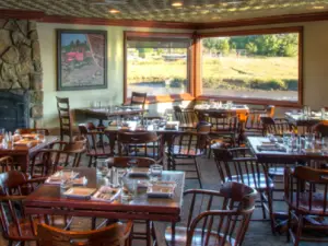 Shea's Riverside Restaurant & Bar