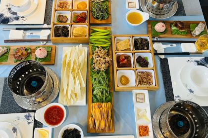 西昌術下飯店（邛海濕地公園月色風情小鎮店）·餐廳