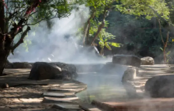 น้ำพุร้อนแม่ขะจาน