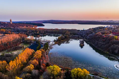 Jingyue Lake