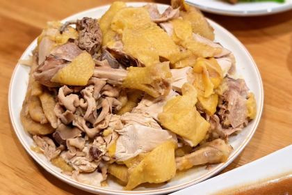 鹅泉念安宿里民宿·餐厅