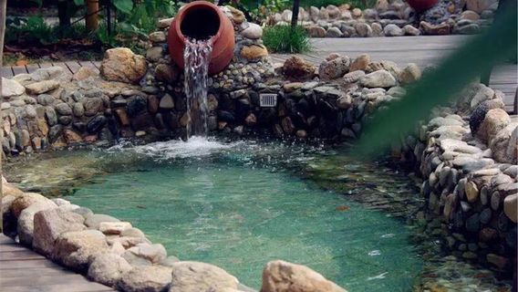 Yiyun Forest Hot Spring in Jigong Mountain