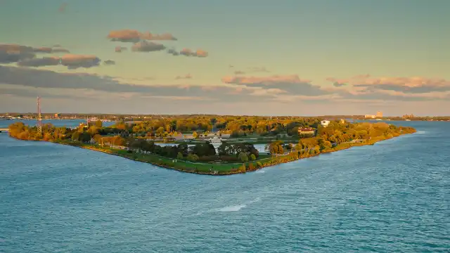 Hotels near Belle Isle