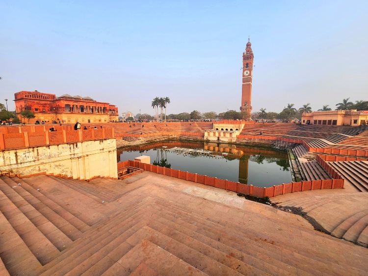Compare 5 airports near Lucknow