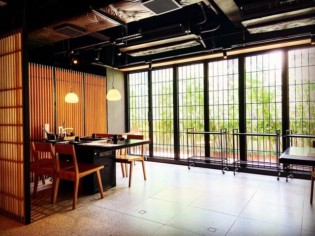 仿如置身日本用餐的燒肉火鍋放題