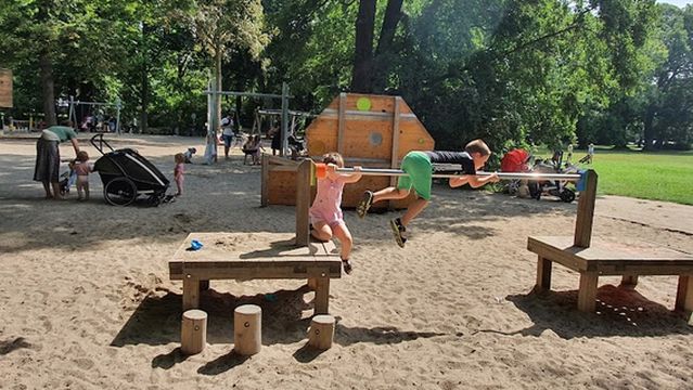Spielplatz "Fliegenpilz"