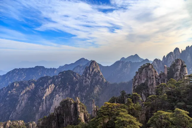 Flights Huangshan to Guilin