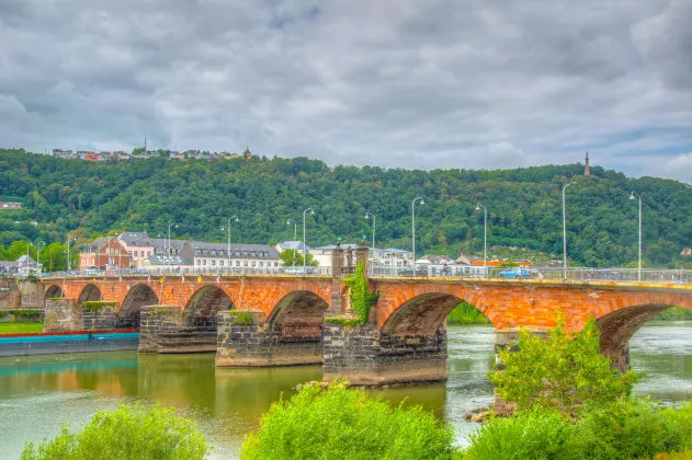 Отели с услугой парковкой в г. Трир