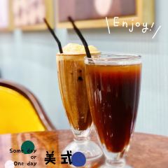 DongHai Cafe User Photo