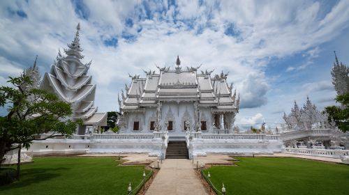 Wat Rong Khun - White Temple