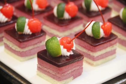 简阳城市名人酒店·米兰阳光西餐厅(金融街店)