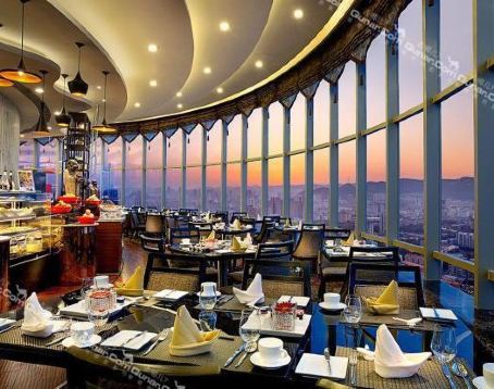 Silver Sky Revolving Restaurant (Quancheng Square Da Ming Hu Branch)