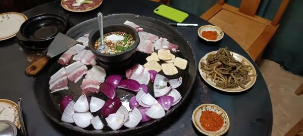 张老九卤烤小吃坊