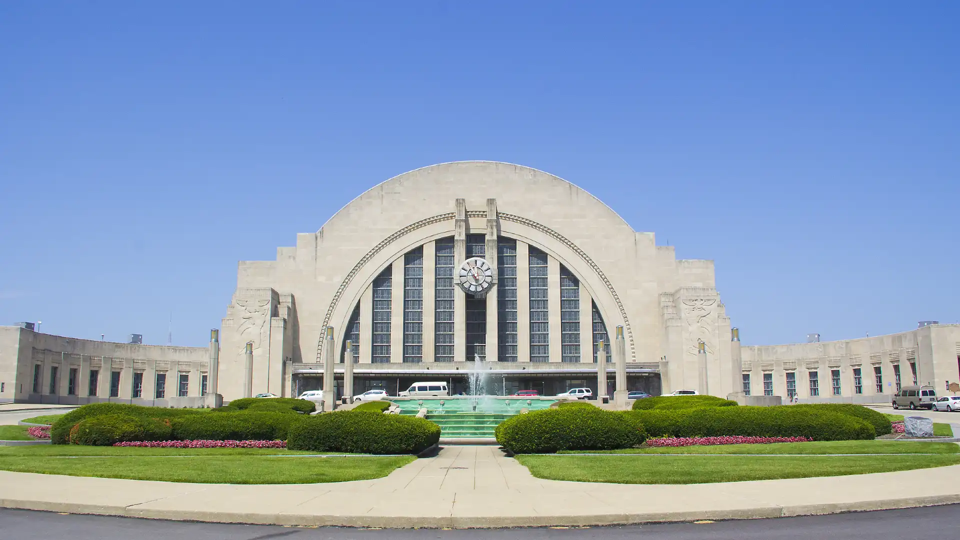 Hotels near Cincinnati Museum Center