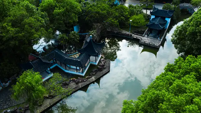 Hotels near shazhou Park
