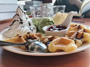 Sweet Hut