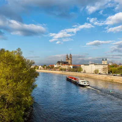 โรงแรมใกล้Holzbrücke zur Marieninsel