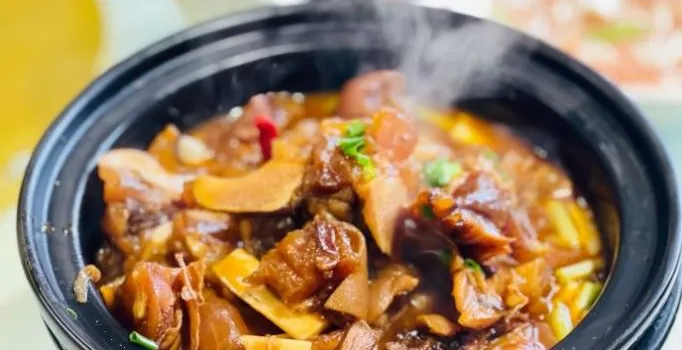 Tu Zao Tou• Cultural heirs of farm-to-table cuisine culture