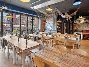 Wavecity - Kitchen & Bar