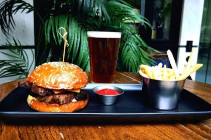 Dillingers Brasserie & Bar