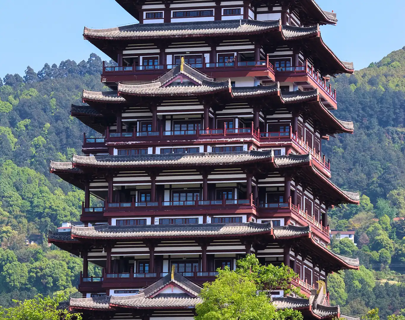 Hotels near Yibin East Tower