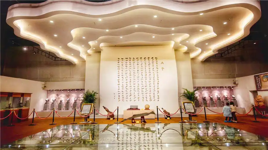 Hotels near Hami Stone Culture Museum