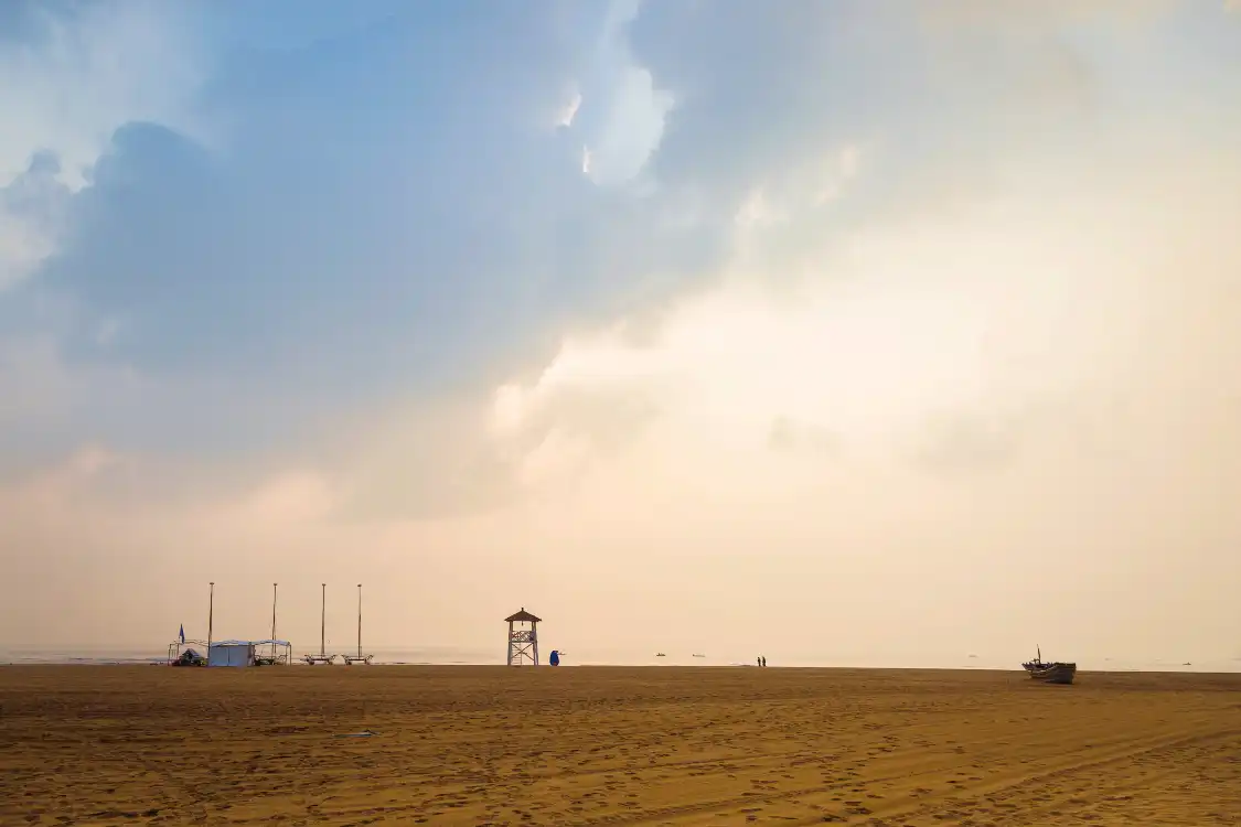 Hotels near Jiazhaoye Beach