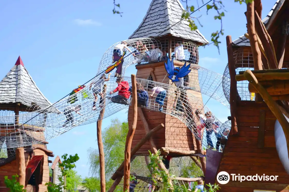 Hotels near Hobbledown Adventure Farm Park and Zoo
