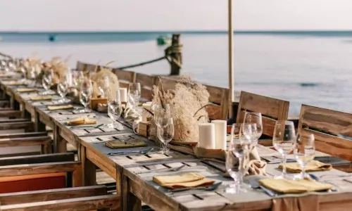 Ocean Bar & Grill, Ong Lang