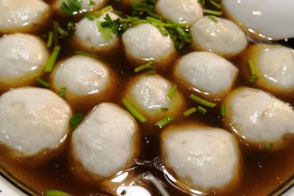 杉树林野菜馆