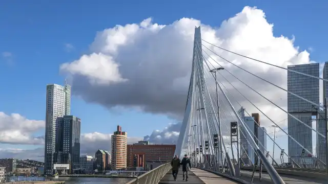 Hotels near Erasmusbrug