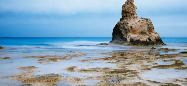 Hotels near شباك عين البحر