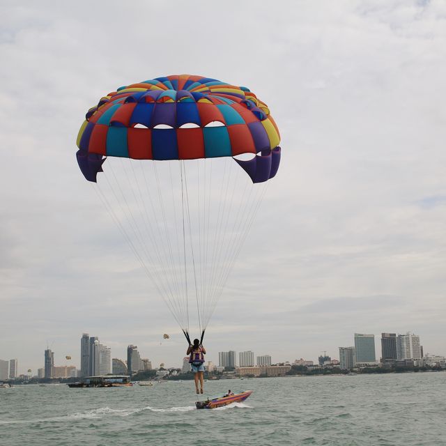 Parasailing at Pattaya