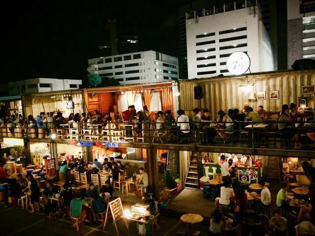 拉差達火車夜市