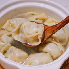 馋三尺蟹粉小笼(南京东路店) User Photo