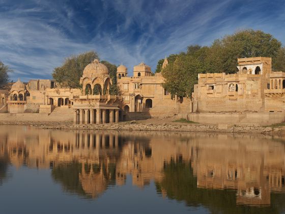 Gadisar Lake