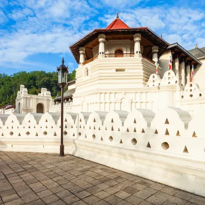 Hotel dekat Uduwa Bodiya