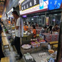 和田夜市和田本地羊红柳烤肉 User Photo