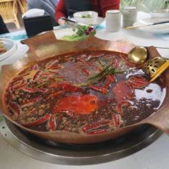墨居上隐·院子里火锅(峨眉店) User Photo