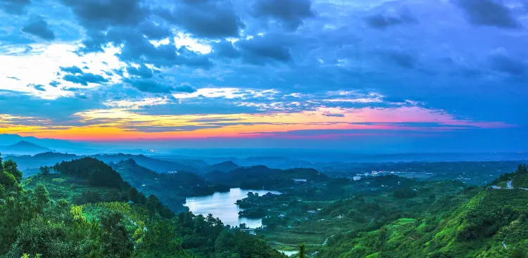 Отели с услугой бассейном в г. Ибинь