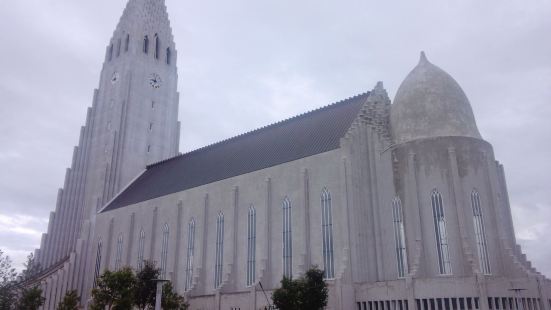 哈尔格林姆斯大教堂 是以冰岛著名文学家哈尔格林姆斯的名字命名