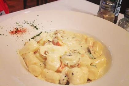 Mercadante Woodfired Pizzeria