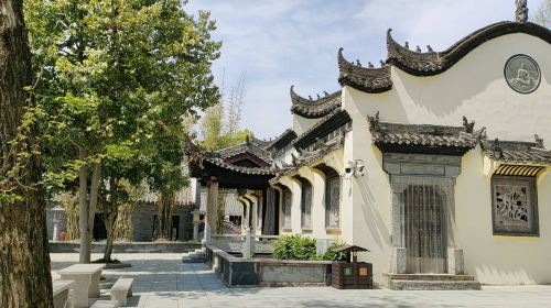 Guangshanxian Fojiao Art Museum