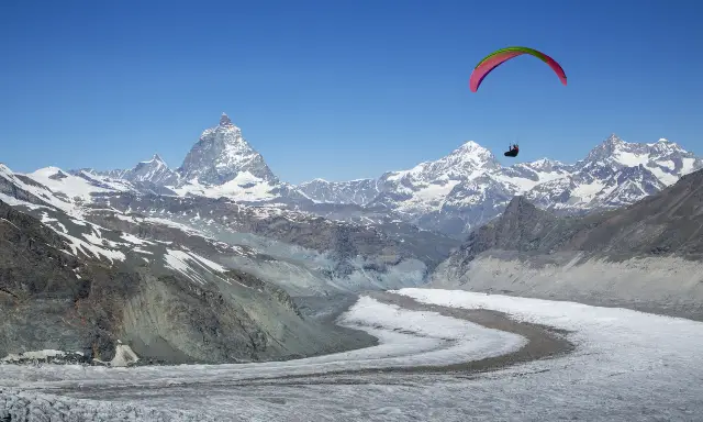 Paragliding in Zermatt