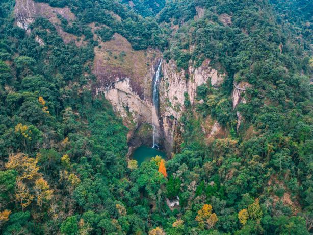 Qingtian Shimen Cave